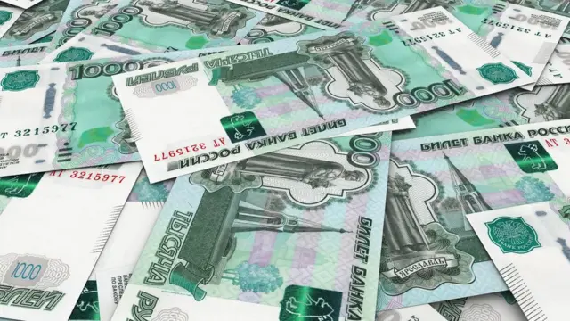 Рубль дорожает на фоне роста почти на треть валютных интервенций ЦБР